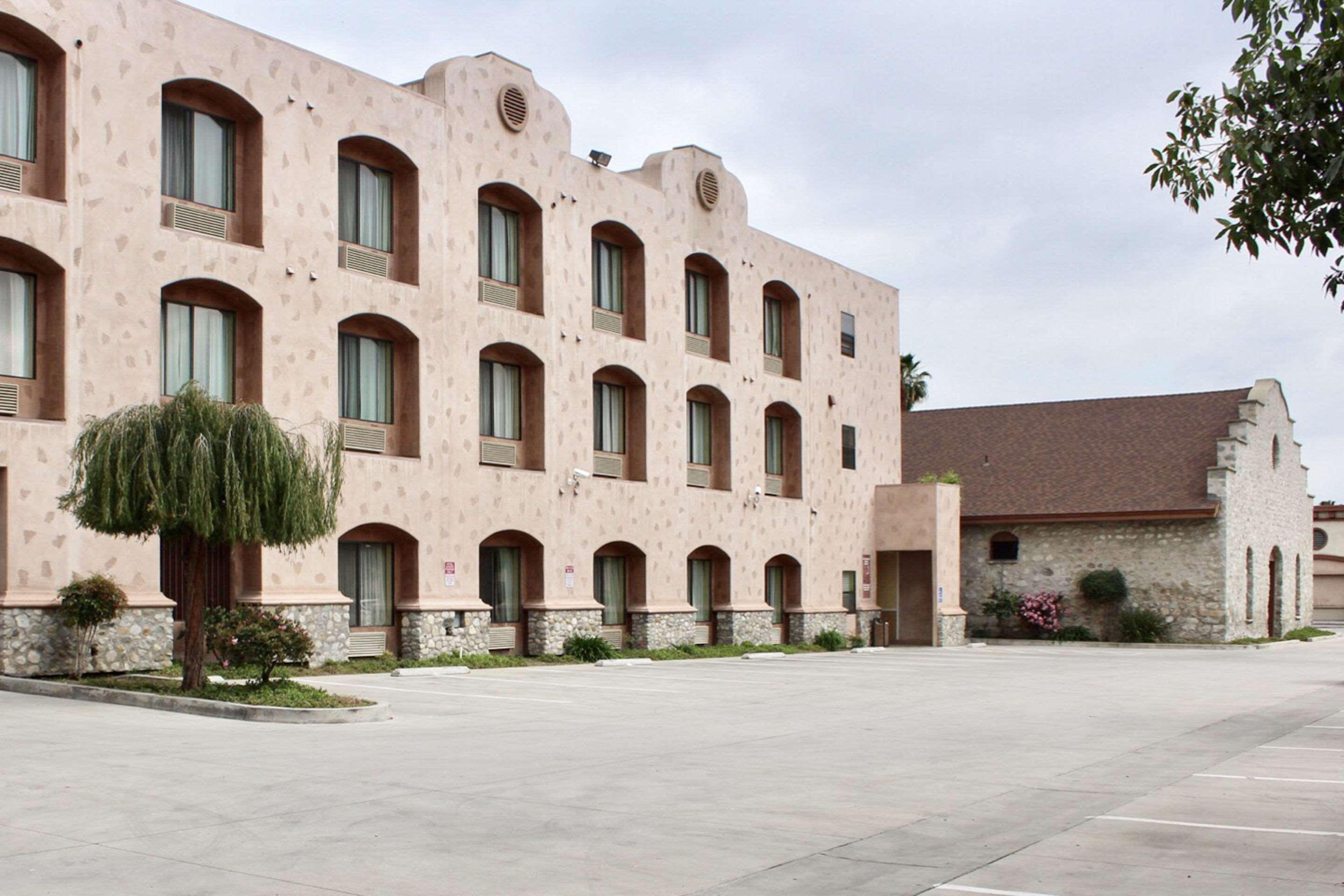 Comfort Inn Pomona Near Fairplex Екстер'єр фото