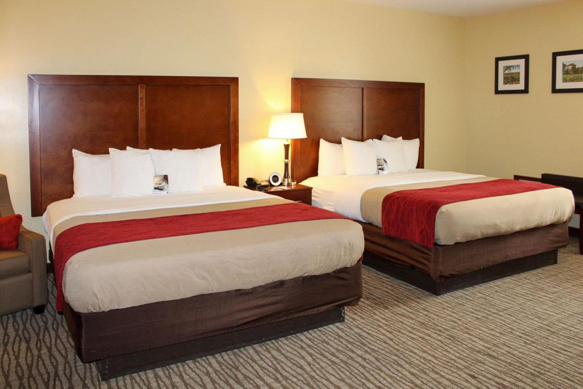 Comfort Inn Pomona Near Fairplex Екстер'єр фото