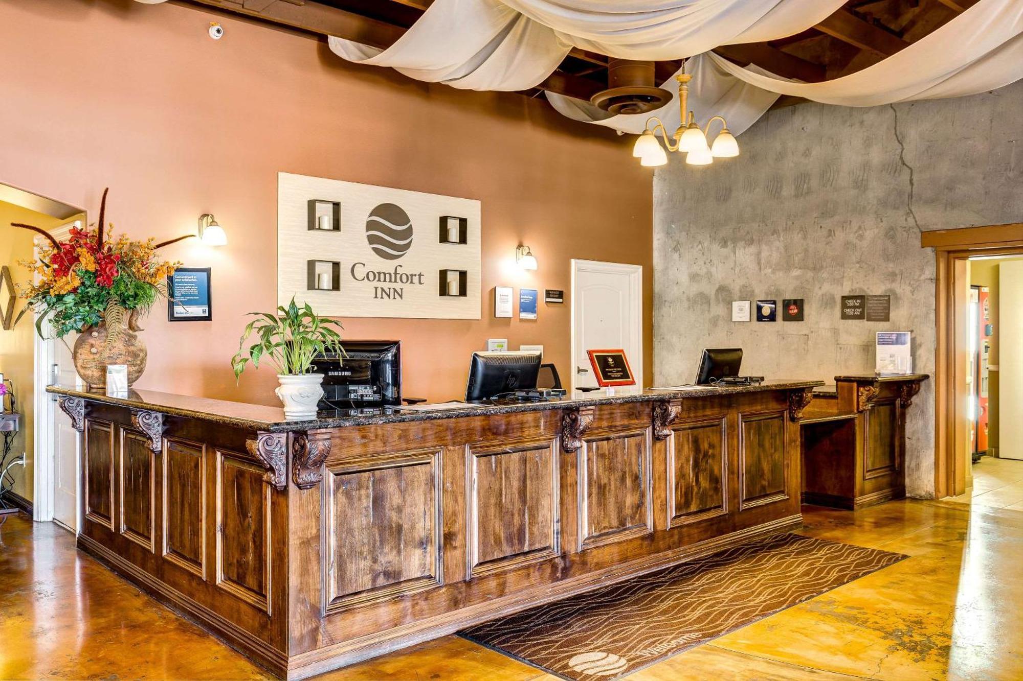 Comfort Inn Pomona Near Fairplex Екстер'єр фото